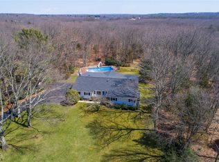 225 Laurel Ln, Laurel Hollow, NY 11791