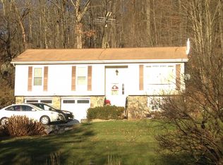 370 Hosner Mountain Rd, Stormville, NY 12582