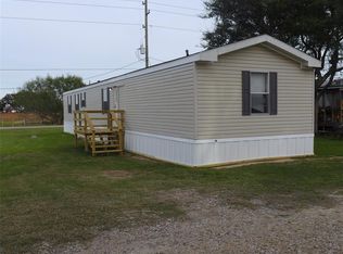 4040 Black Oak Ln, Wallis, TX 77485