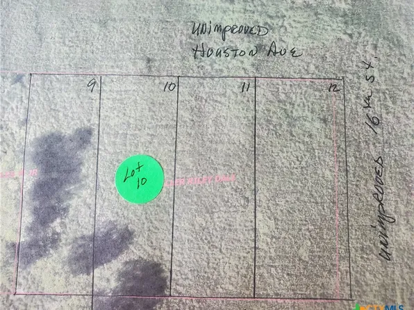 1605 W Houston Ave, Seadrift, TX 77983