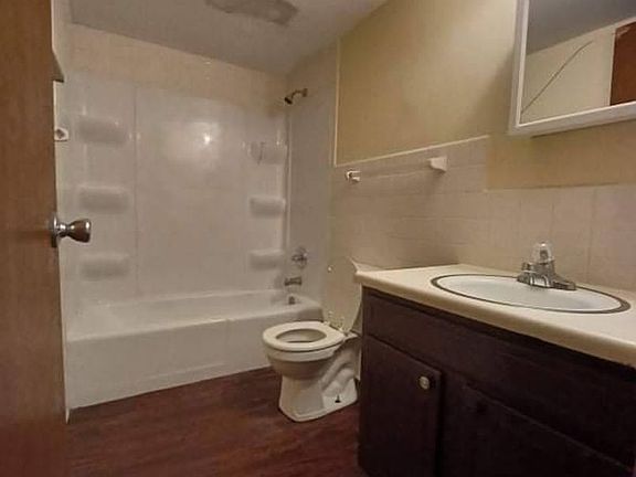3rd image of 3106 Meriday Ln APT 5