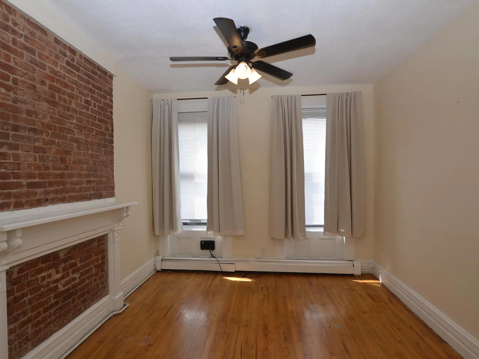 3rd and Clinton Affordable 1 Bedroom — Photo 4