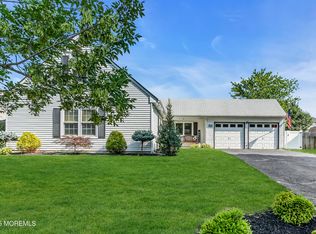 8 Blueberry Path, Howell, NJ 07731
