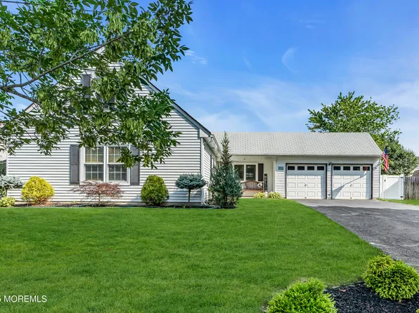 8 Blueberry Path, Howell, NJ 07731