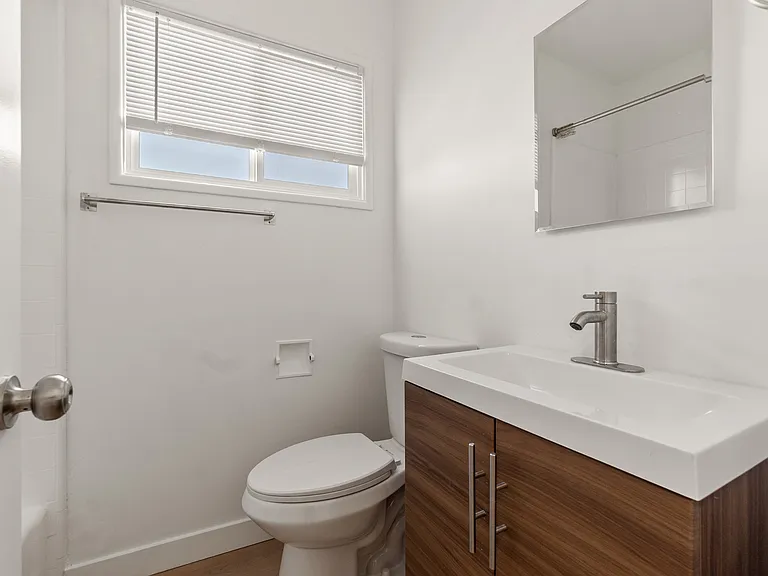 2540 Hermosa Ave — Photo 9