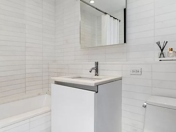 5th image of 14 W 14th St APT 7A