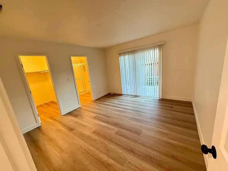 2 bed, 2.0 bath, 980 sqft, $2,200 — Photo 7