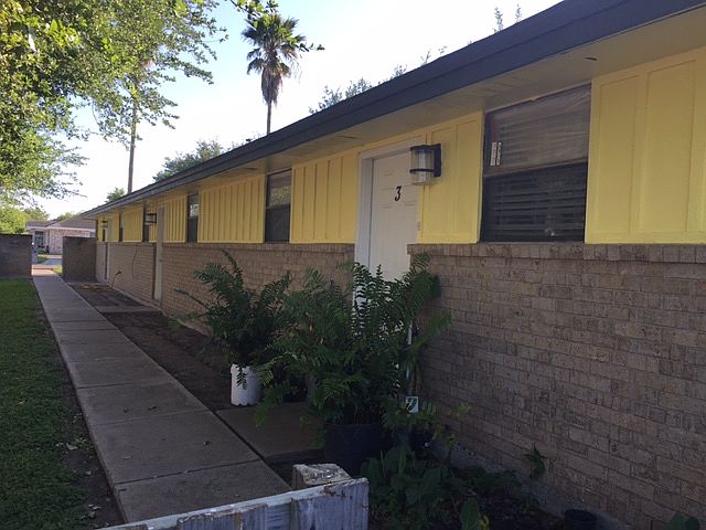 1st image of 1009 W Champion St APT 1
