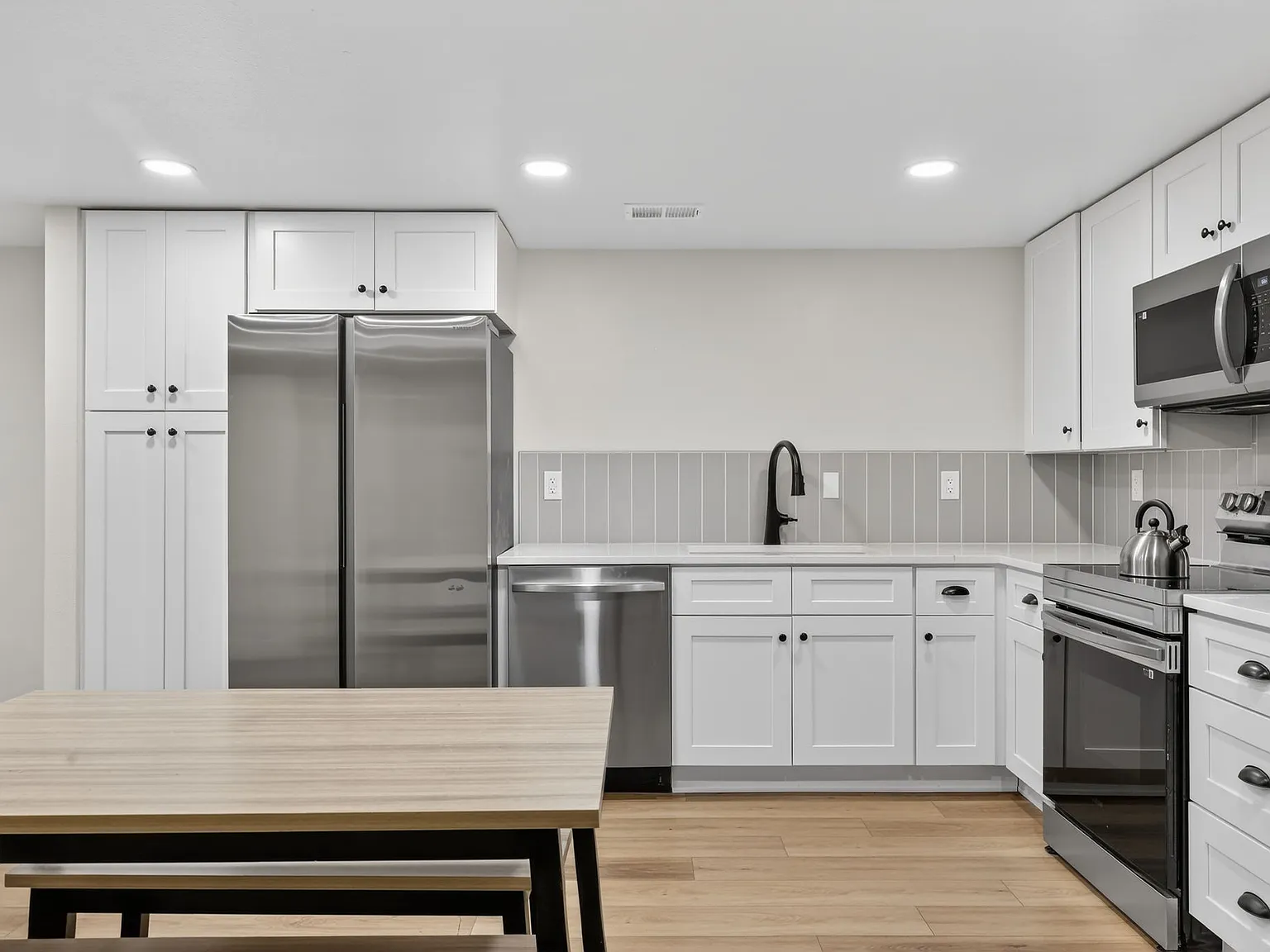 3 bed, 1200 sqft, $1,000 — Photo 3