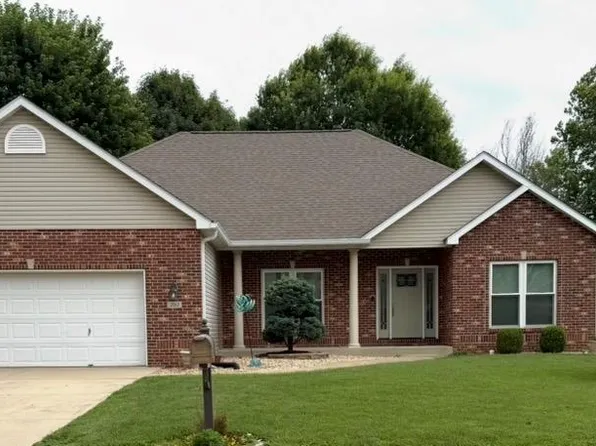 2612 Sandstone Dr, Maryville, IL 62062