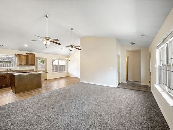 4th image of 2028 Texas Ave