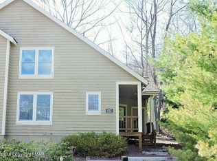 492 Spruce Dr, Tannersville, PA 18372