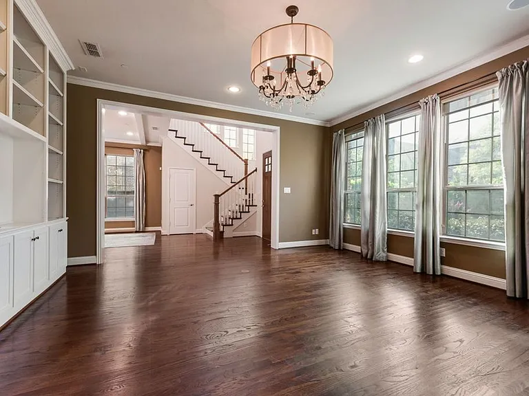 2518 Bill Moses Pkwy — Photo 3