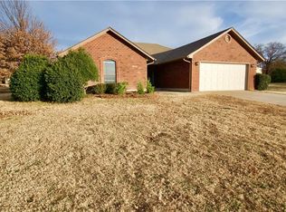 590 S Carolyn Dr, Choctaw, OK 73020