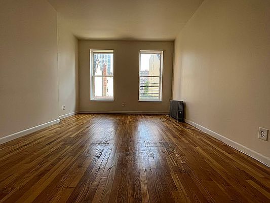 1st image of 422 E 77th St #5
