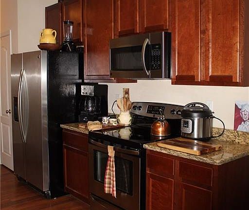 3rd image of 5019 Breleigh Ln