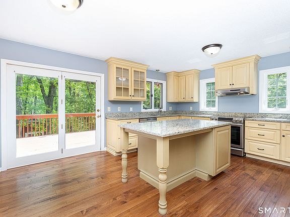 3rd image of 175 Vernon Street West