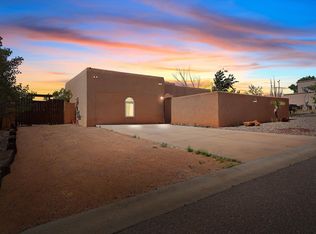 3 Genie Ct, Los Lunas, NM 87031