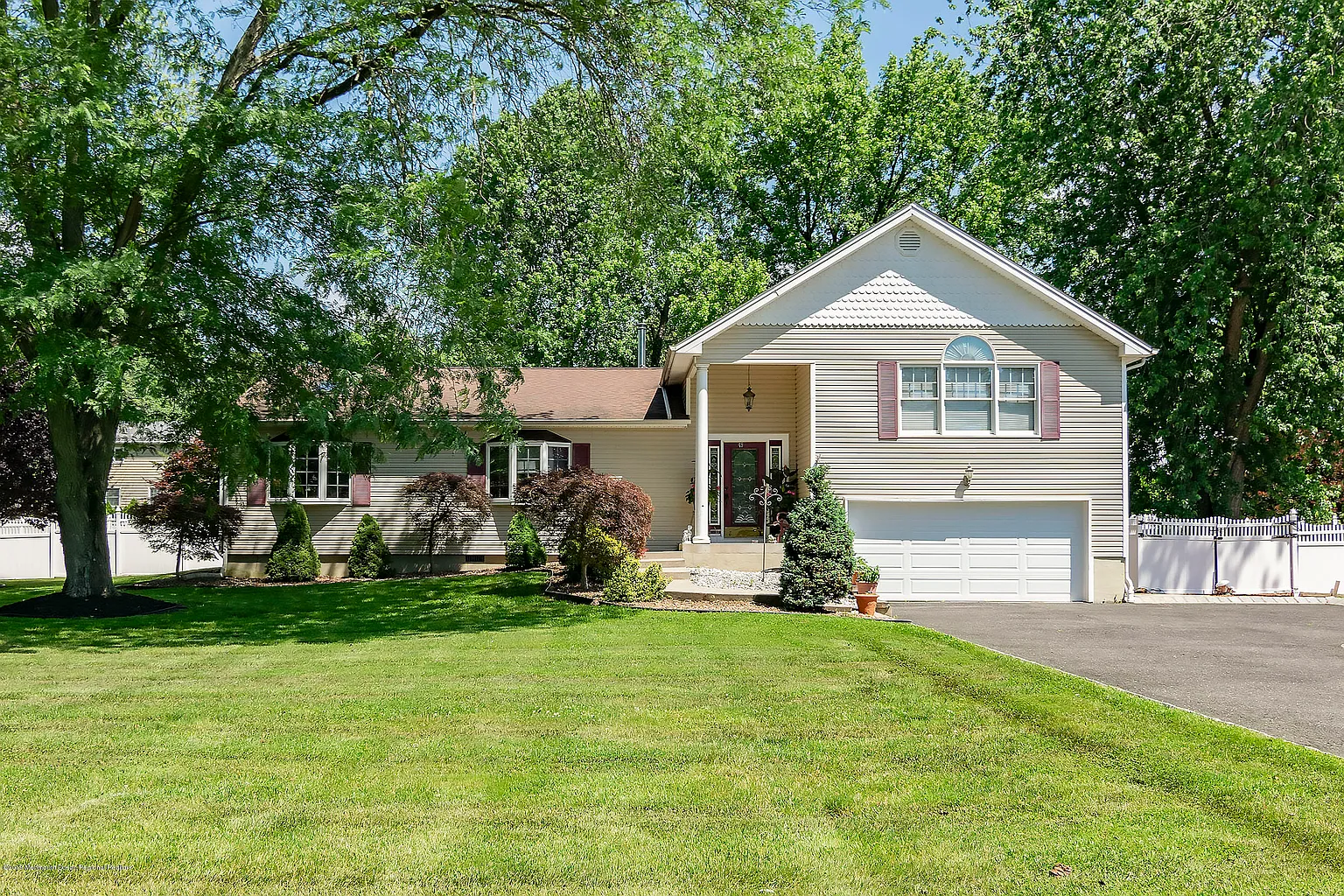 49 Bernice Dr photo 1