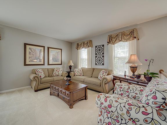 3rd image of 4147 Milford Ln