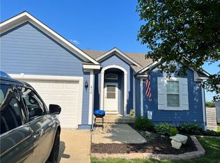 810 N Poplar St, Gardner, KS 66030