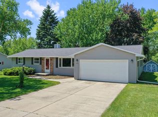 1616 Guns St, Green Bay, WI 54311