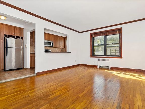 3rd image of 2705 Kings Hwy APT 2C