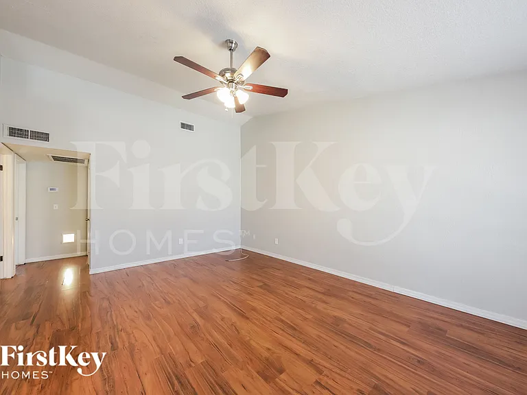 4745 W Morrow Dr — Photo 3