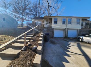 66 Country Club Rd, Ralston, NE 68127