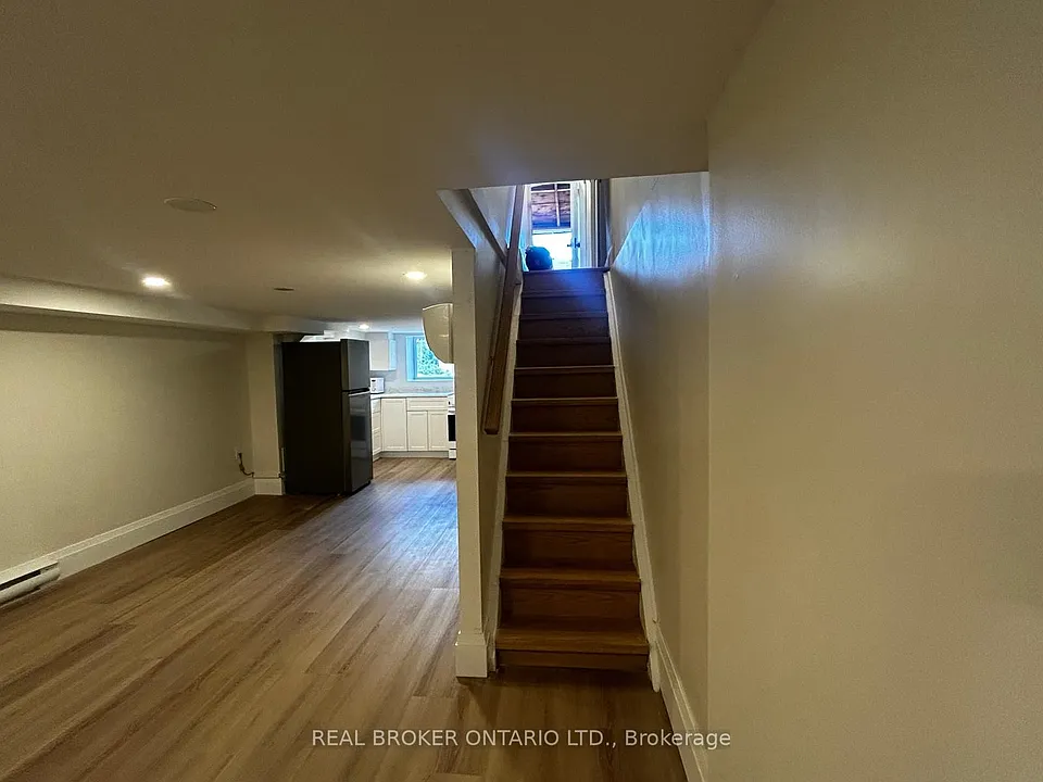 659 Vaughan Rd #3