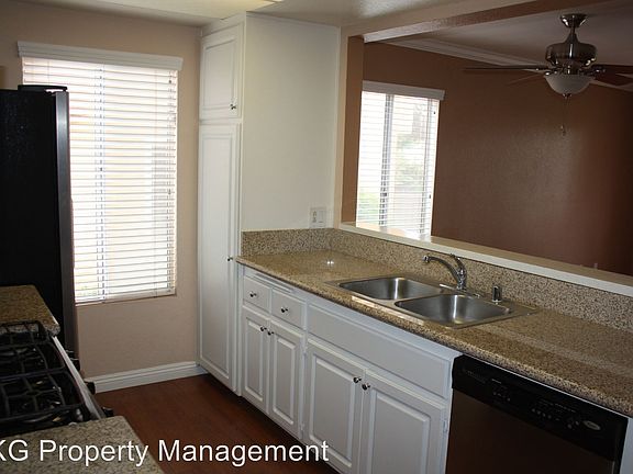 4th image of 1460 Kendall Dr Unit 70