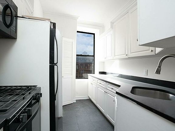 2nd image of 537 Lenox Ave #8A