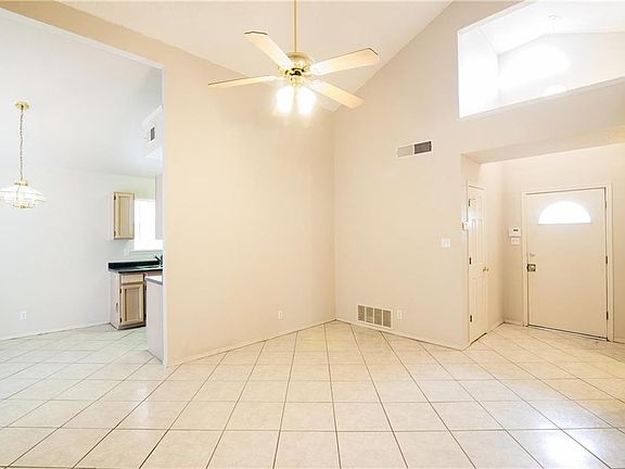 5th image of 4545 Loma Linda Cir