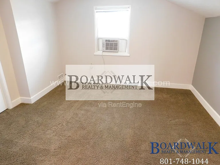 657 E Warnock Ave — Photo 30