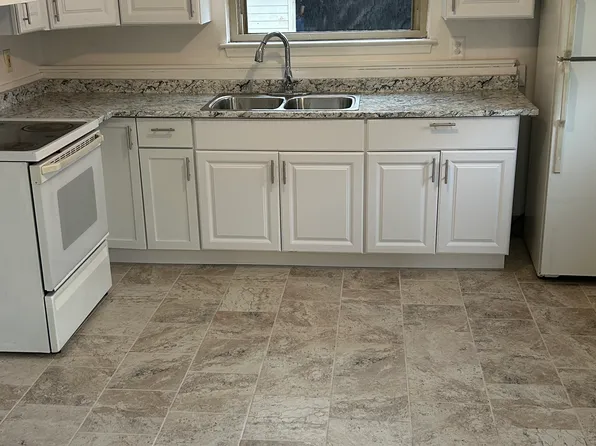 4647 Merrick St, Dearborn Heights, MI 48125