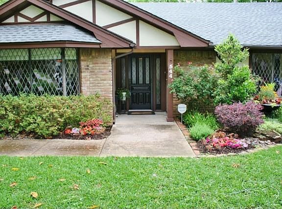 2nd image of 544 Arbor Brook Ln
