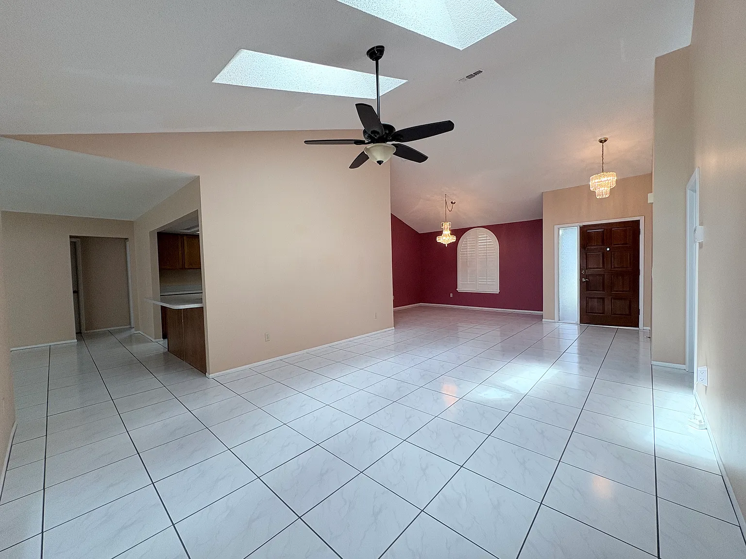 3 bed, 1824 sqft, $2,599 — Photo 3