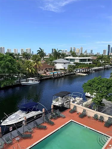 2903 N Miami Beach Blvd Photo 1