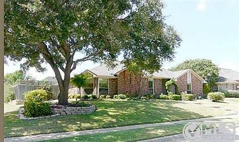 3rd image of 3402 Greenview Dr
