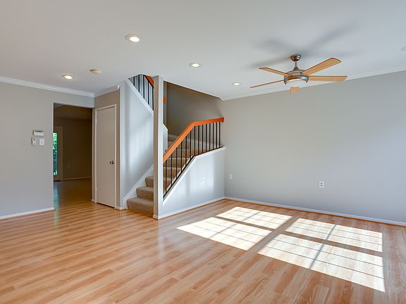 2nd image of 3871 Marquis Pl