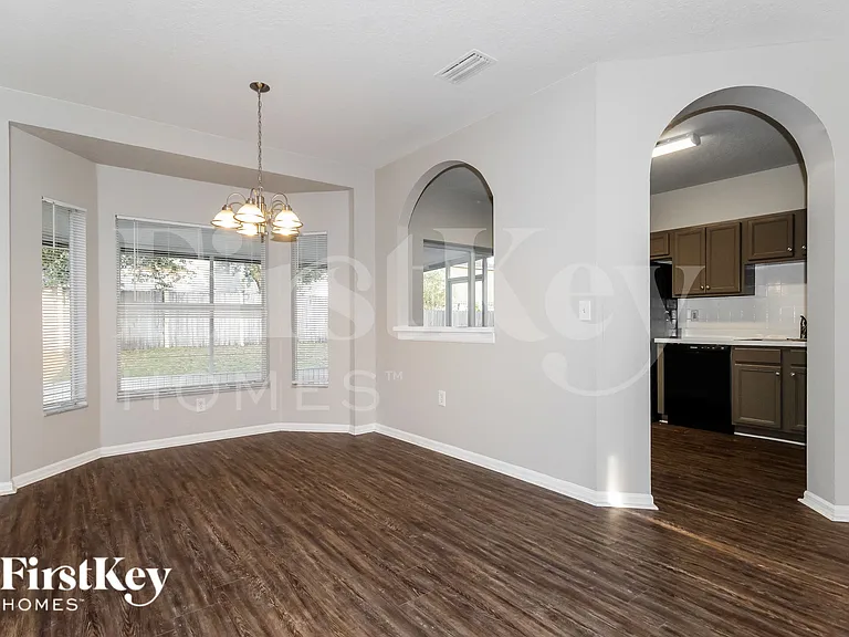 709 Periwinkle Pointe Pl — Photo 7