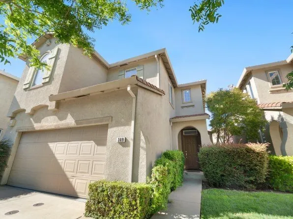 389 Dragonfly Cir, Sacramento, CA 95834