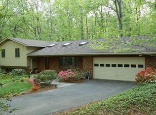 2418 Black Cap Ln, Reston, VA 20191