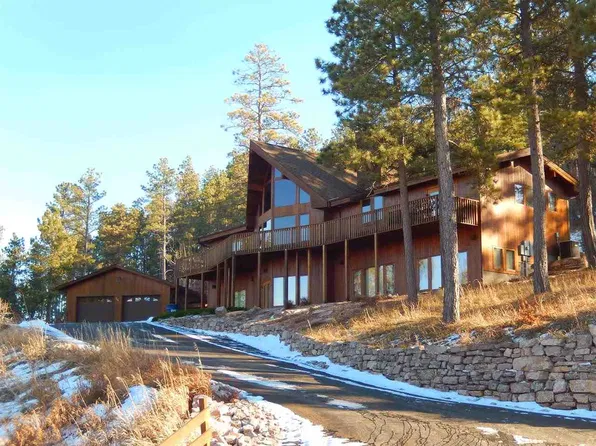 565 Flat Top Cir, Spearfish, SD 57783