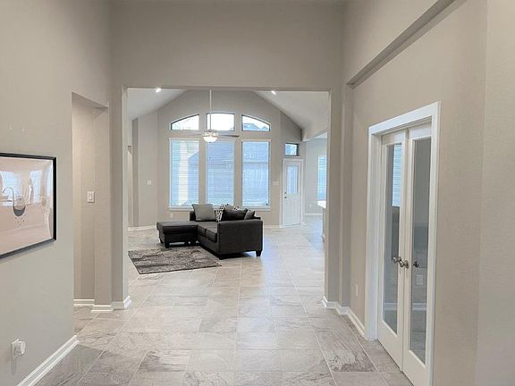 4th image of 8426 Bay Orchard Dr