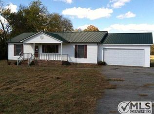 1760 Elora Rd, Huntland, TN 37345