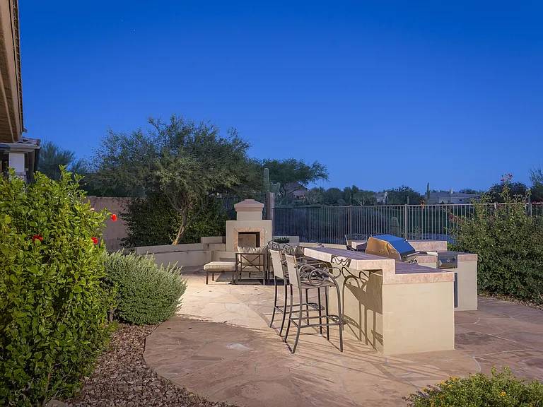 42203 N Caledonia Way — Photo 3