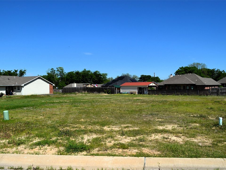 1st image of 316 Preston Rd