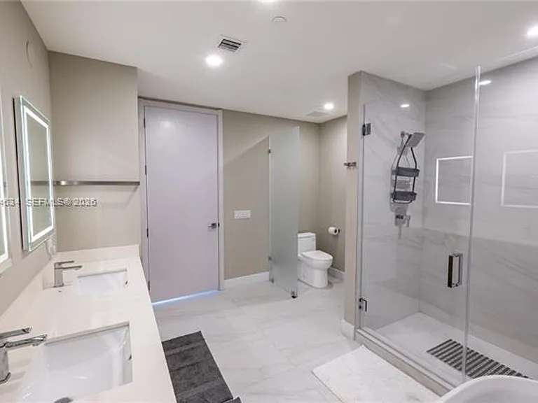 17550 Collins Ave #703 — Photo 30