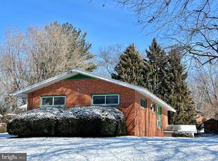 3504 Spring Lake Ter, Fairfax, VA 22030